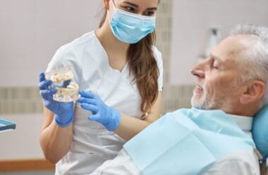 Clínica Odontológica é Condenada por Imperícia em Implantes Dentários e Deve Pagar Indenização de R$ 37 Mil ao Paciente