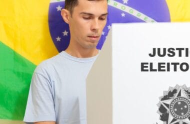 Idade Mínima para Candidatura no Brasil: O que Diz a Legislação?